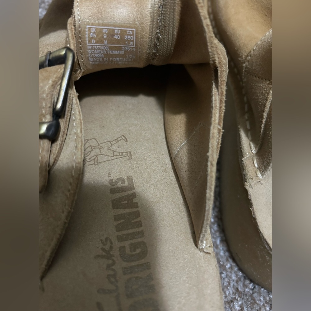 EUC Clarks Originals suede sliders Trek Wedge Mule - Picture 11 of 11